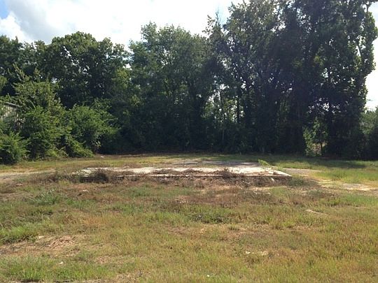 1st image of 604 E End Blvd S