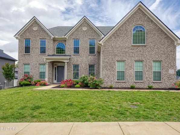 1523 Ridge Climber Rd, Knoxville, TN 37922