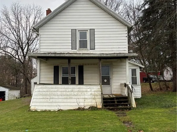 12 Handley St, Perry, NY 14530