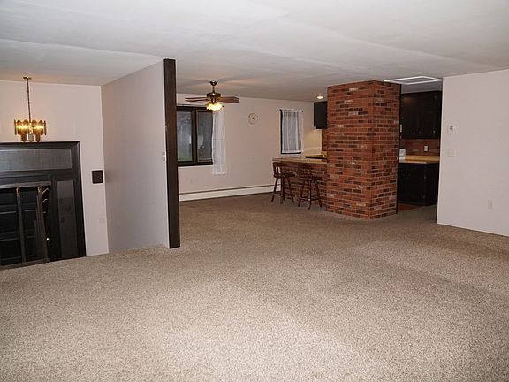 4th image of 20 Tilbury Dr