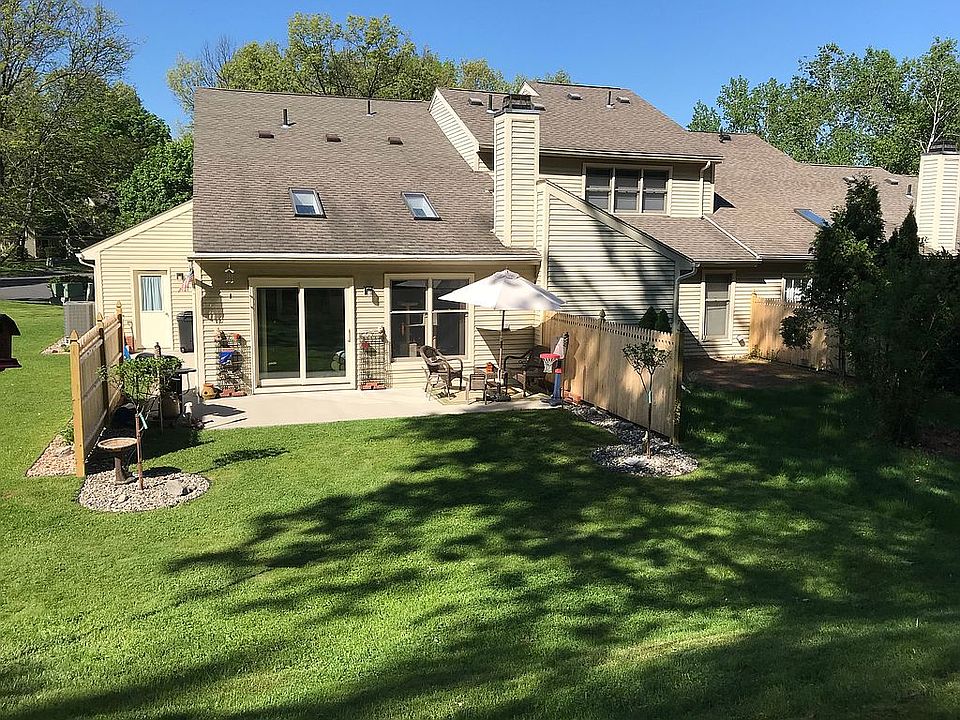 2nd image of 18 Cromwell Dr