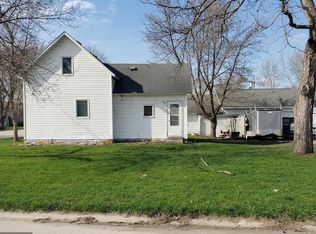 110 SW Commerce St, Adams, MN 55909