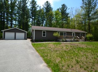 5505 Countryside Dr, Midland, MI 48642