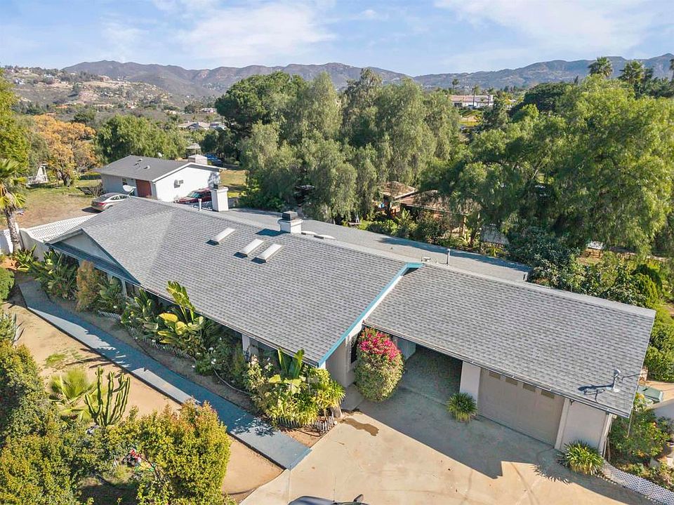 1st image of 2919 Pioneer Way