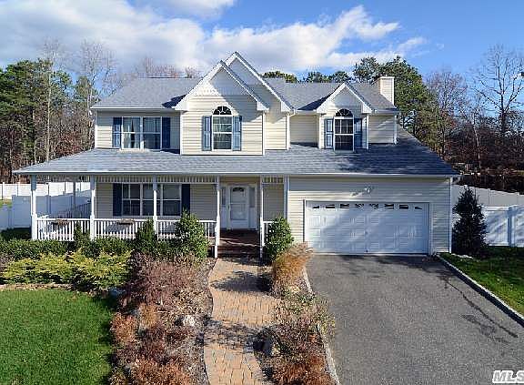 4th image of 363 Tyler Ave