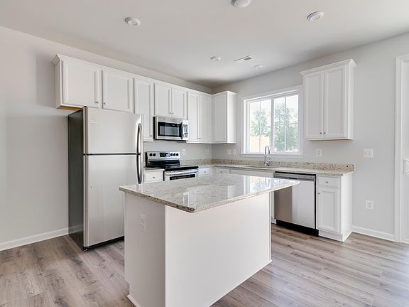 3rd image of 9237 Saint Charles Cir