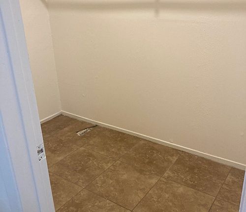 4th image of 4555 Fulton Ave APT 114