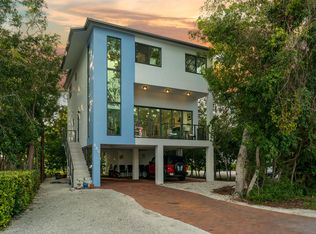 669 Colson Dr, Key Largo, FL 33037