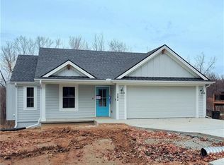 202 Lake Ave, Liberty, MO 64068