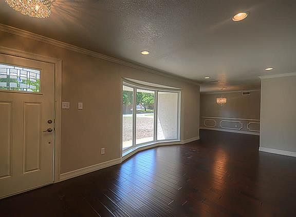 2nd image of 14020 Carillon Dr