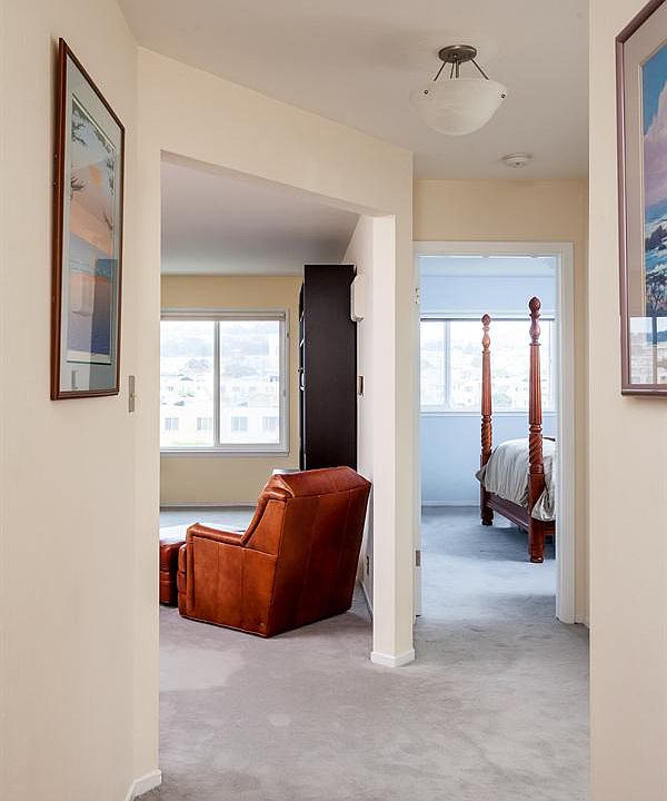 2nd image of 2090 Great Hwy APT 304