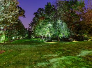 7 Shenandoah Ct, Burr Ridge, IL 60527