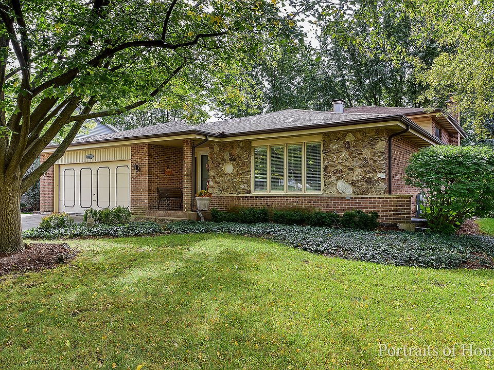 1st image of 20W515 Peters Dr