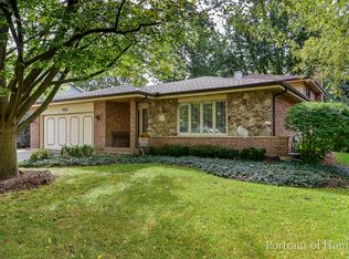 20W515 Peters Dr, Downers Grove, IL