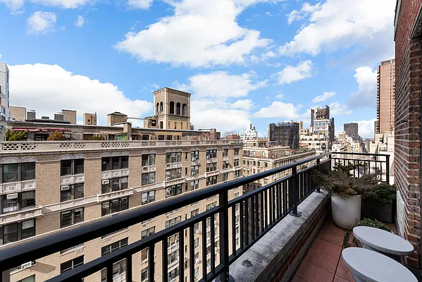 Sold by SERHANT. | media 25