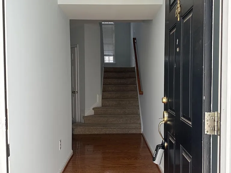 18405 Sierra Springs Sq — Photo 3