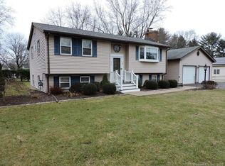 97 Vernwood Dr, Vernon, CT 06066