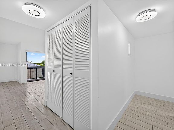 5th image of 1121 SW 122nd Ave #4142
