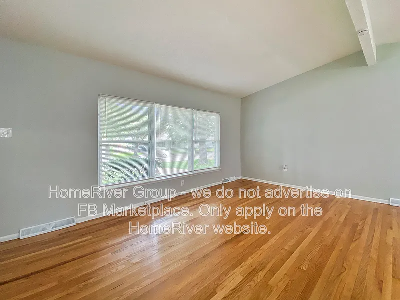 2 bed, 1.0 bath, 1082 sqft, $1,585 — Photo 4