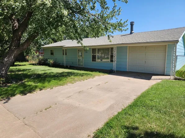174 Amy Ave, Russell, KS 67665