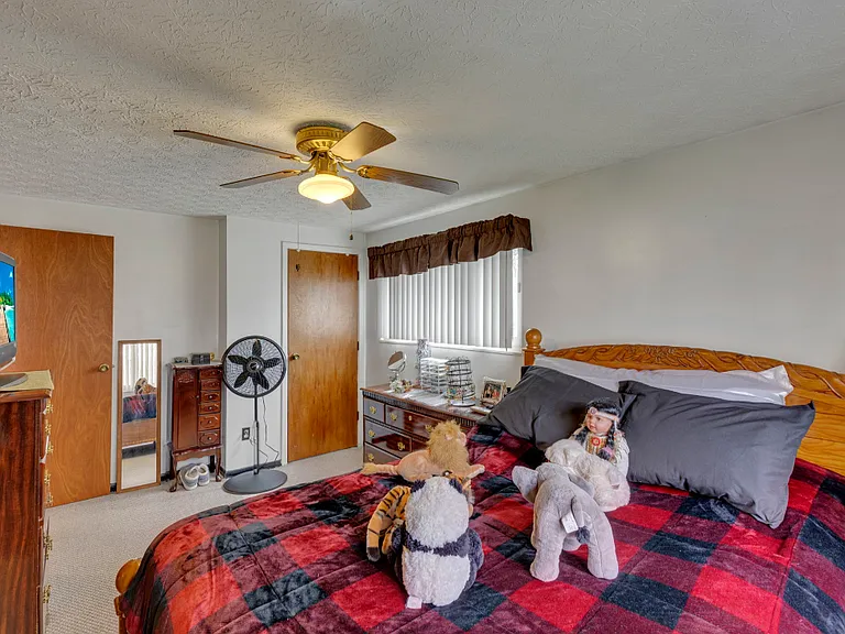 703 Cherry Hollow Rd — Photo 15