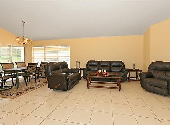 4th image of 8916 Cascades Isle Blvd