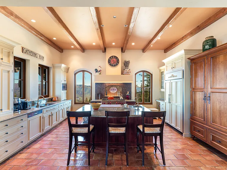 2110 Diamond Mountain Rd — Photo 12