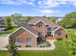 863 Augusta Dr, Oregon, WI 53575