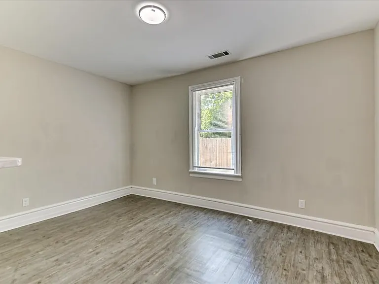 256 Walker St — Photo 16