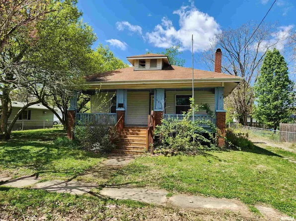 601 S 20th St, Herrin, IL 62948