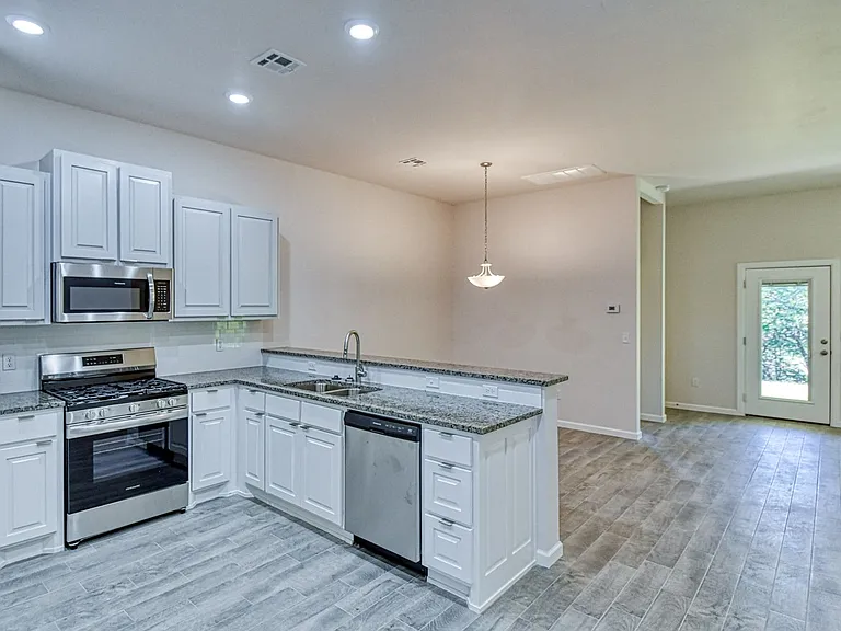 1006 Varenna Ln — Photo 6