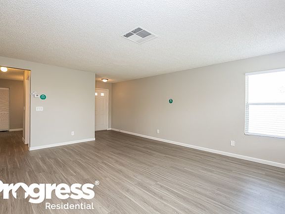 5th image of 1512 Lucia Dr