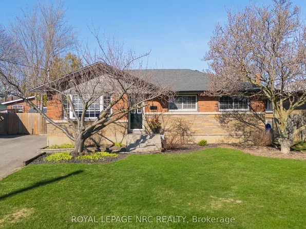 9 Greenhill Dr, Thorold, ON L2V 1W4