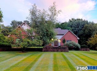 3434 Broken Bow Trl, Delafield, WI 53018