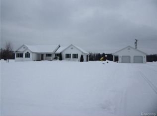 2172 Bearinger Rd, Lapeer, MI 48446