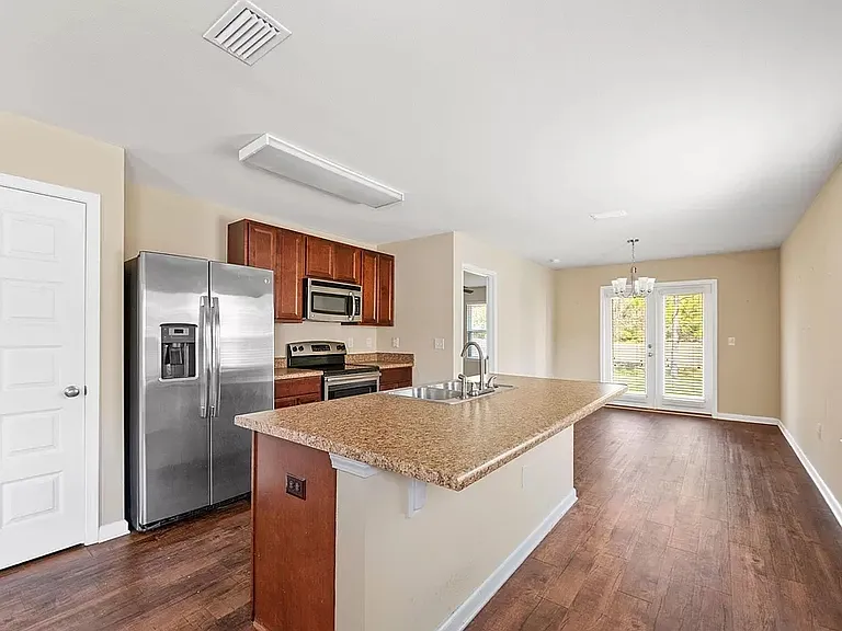 967 Summerton Dr — Photo 5