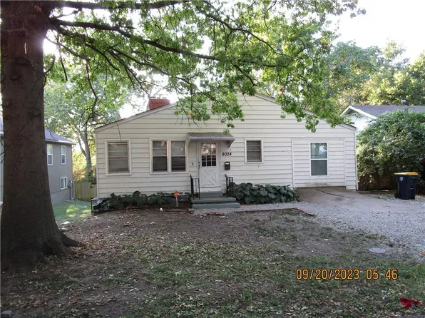 9024 Walnut St, Kansas City, MO 64114