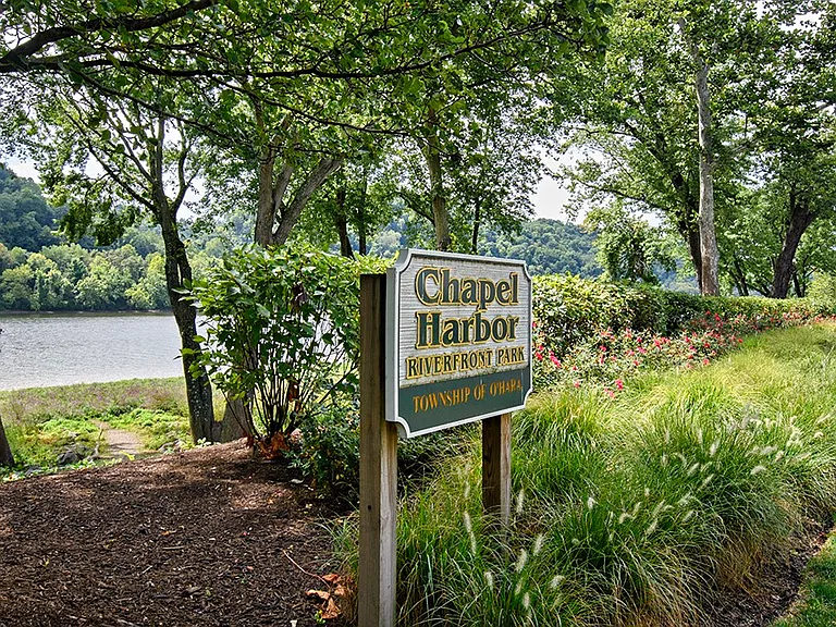 134 Chapel Harbor Dr — Photo 2
