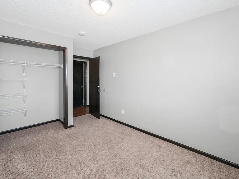 832 21st Ave SE — Photo 6