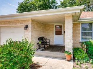 416 N Aldine Ave, Park Ridge, IL 60068