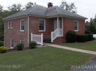 1100 Maple St, Staunton, VA 24401