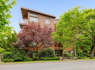 3614 Richmond Rd #203, Saanich, BC V8P4R5