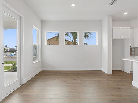 The Cecelia - Dining