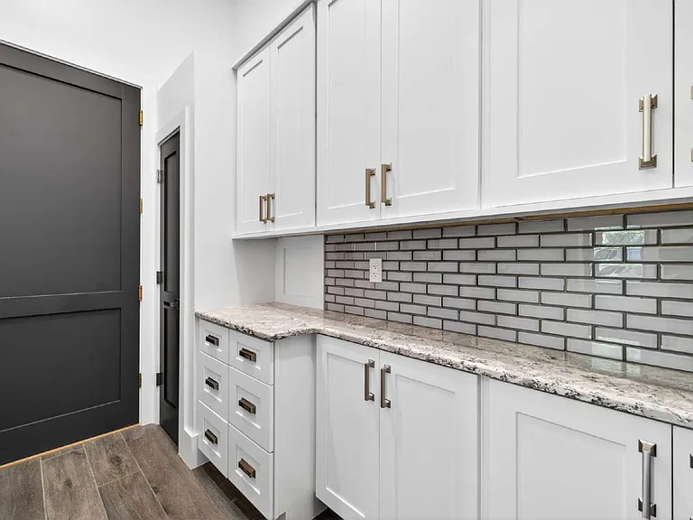 12289 Alamansa Ln — Photo 37