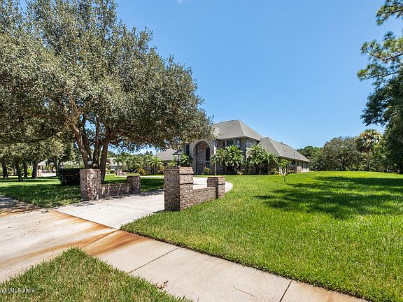 4th image of 1835 Sabal Palm Dr