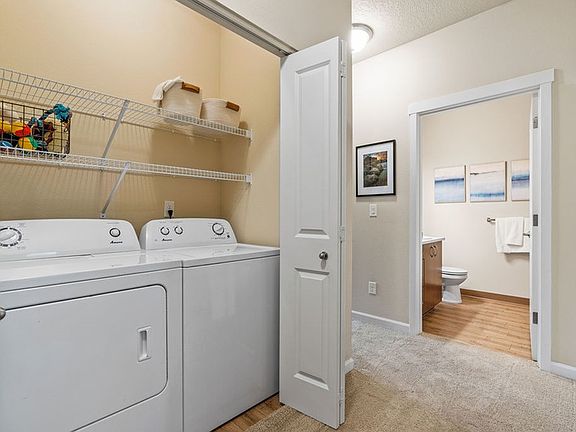 In-Unit Washer and Dryer