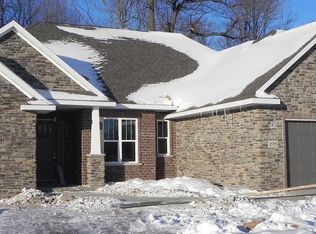 3720 Copper Oak Cir, Green Bay, WI 54313