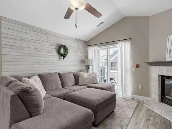 3282 Stonecreek Drive, Madison, WI 53719