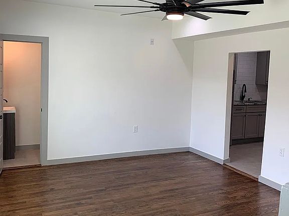 5th image of 102 S Zunis Ave