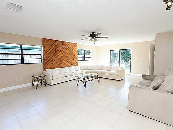 3rd image of 3020 NW 6th Ct